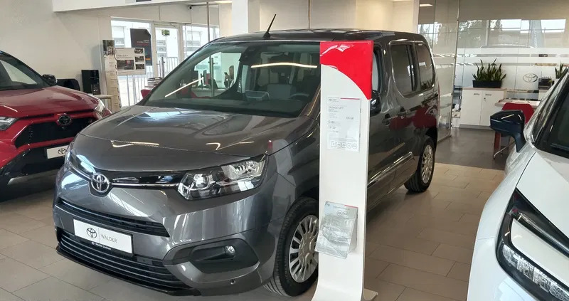 Toyota Proace City Verso cena 129900 przebieg: 4, rok produkcji 2024 z Debrzno małe 29